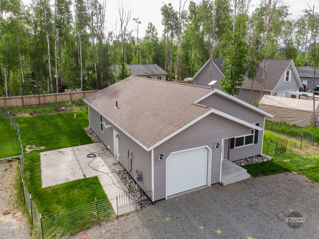 Building Photo - 5503 W Serene Cir