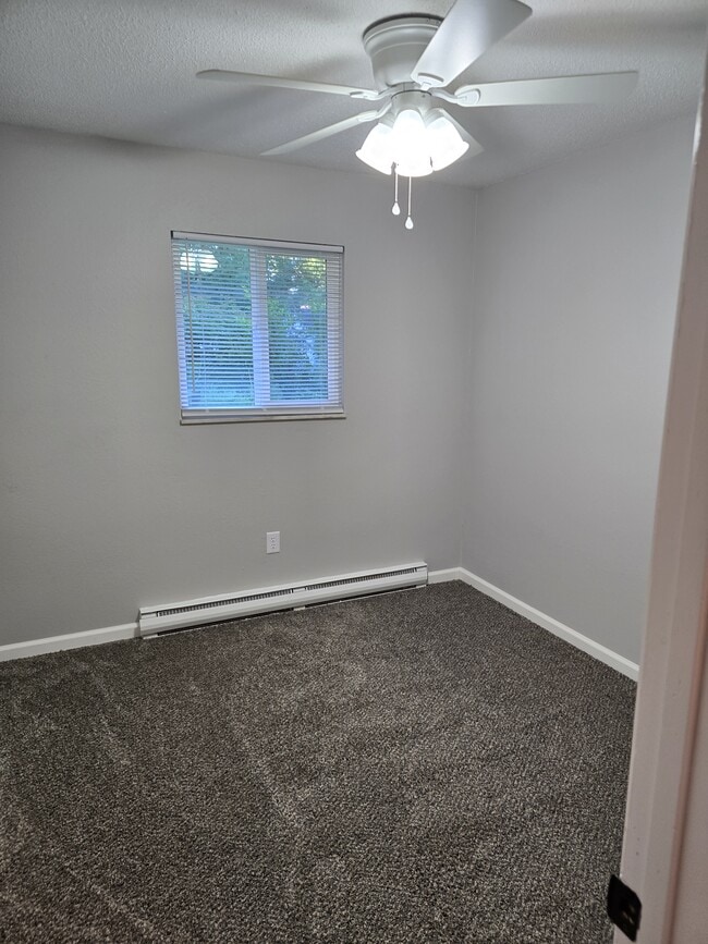 Building Photo - 5856 Acres Rd