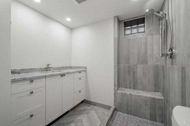 Building Photo - 259 Mt Auburn St