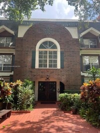 Building Photo - 3670 Inverrary Dr