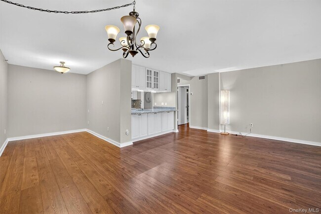 Building Photo - 25 Rockledge Ave