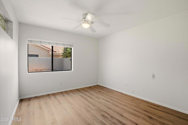 Building Photo - 9012 E Sutton Dr