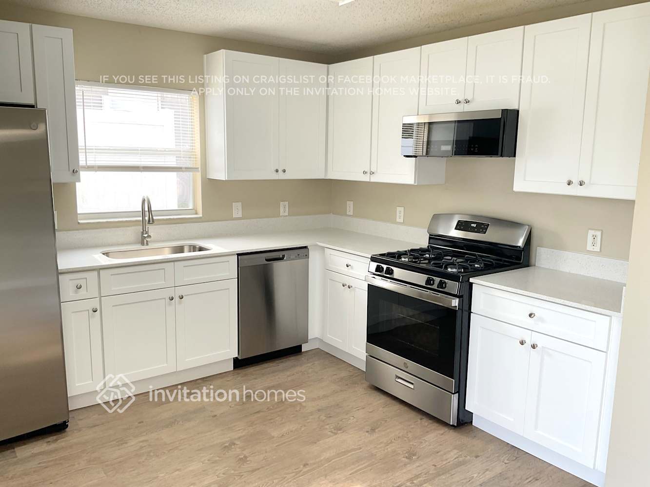 Building Photo - 336 Royal Ridge Dr