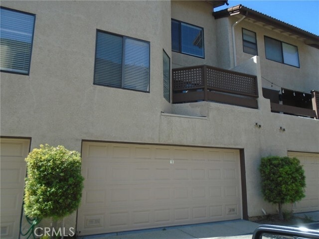 Building Photo - 19 Goldstar Pl