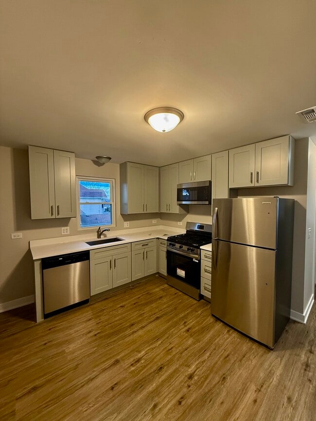 Building Photo - 146 S 9th Ave