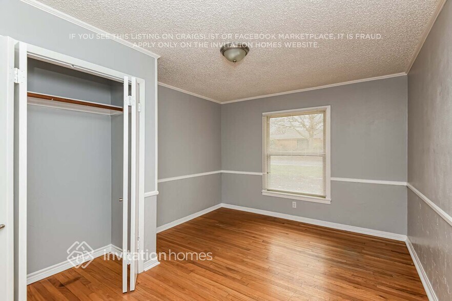 Building Photo - 3620 W Seminary Dr
