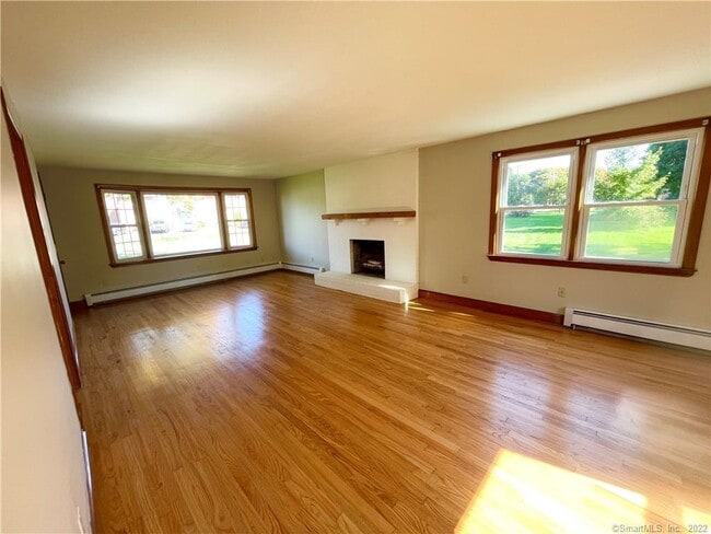 Building Photo - 341 Center Rd