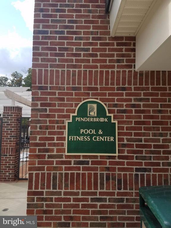 Building Photo - 3906 Penderview Dr