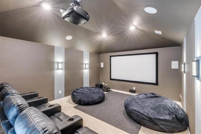 Building Photo - 13445 Loyla Ct