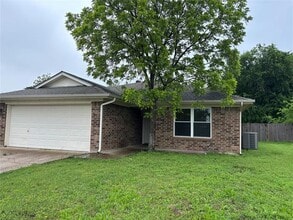 Building Photo - 619 Allencrest Dr