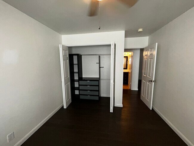 Building Photo - 4-Bedroom, 2-Bath Home in Carriage Hills N...