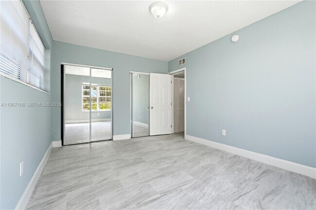 Building Photo - 7530 Dickens Ave