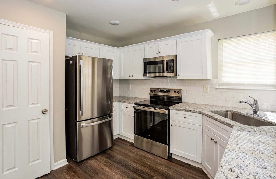 Building Photo - 8618 Berrybrook Ln