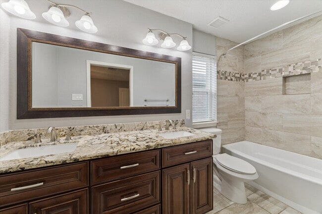 Building Photo - 2622 Strait Ln