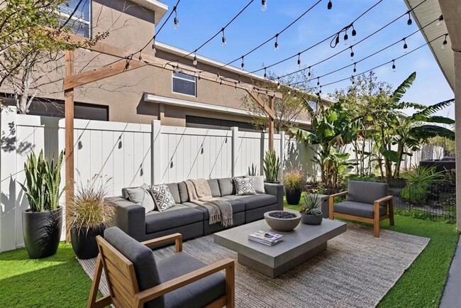 Building Photo - 424 Newmont Cir