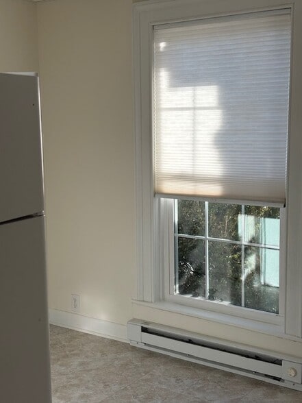 Building Photo - 887 Natural Chimneys Rd