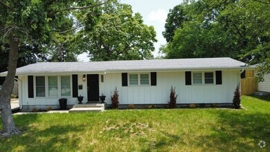 Building Photo - 2504 Andy Dr