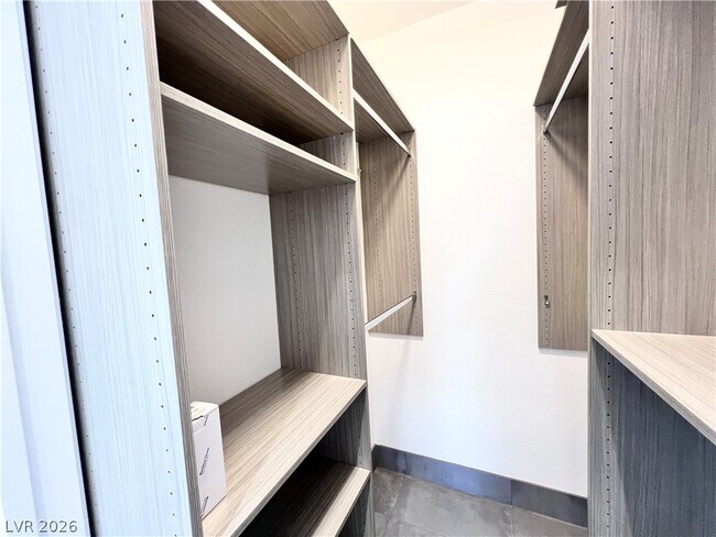 Building Photo - 6955 N Durango Dr