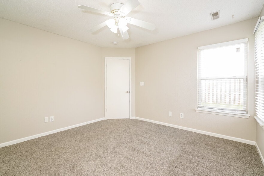 Building Photo - 8544 Sweet Birch Dr