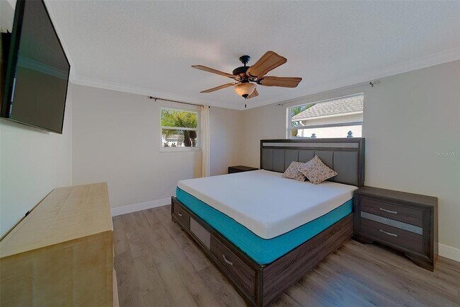 Building Photo - 10451 119th St