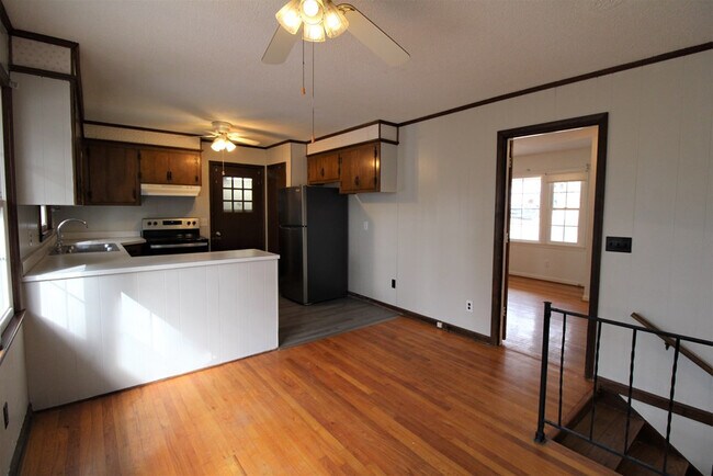 Building Photo - 2378 Valleybrook Rd