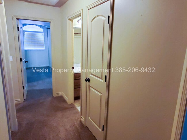 Building Photo - 299 W 1940 N