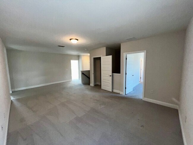 Building Photo - SPECTACULAR MODERN HOME!!Relaxing water views from the back of this beautiful home- MOVE IN Septe...