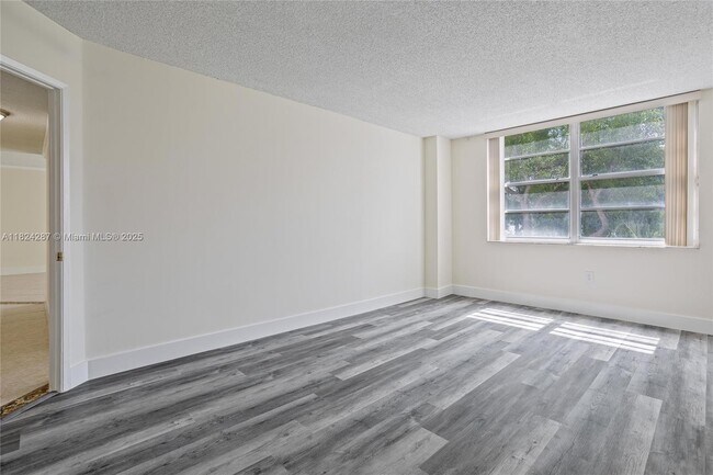 Building Photo - 2851 NE 183rd St