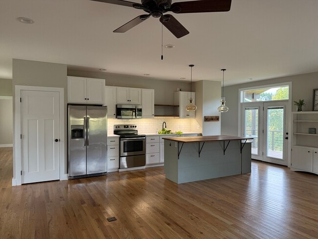 Building Photo - 97 Mulligan Dr