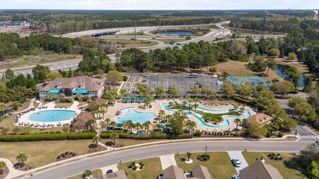 Building Photo - 264 Viareggio Road