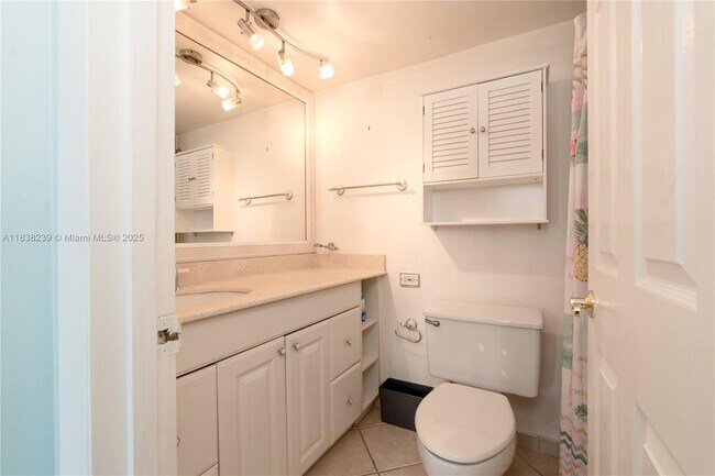 Building Photo - 6770 Indian Creek Dr