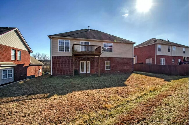 Building Photo - "Discover Spacious Living: 4-Bedroom, 3-Bath Gem in Brentwood's Autumn Crossing!"