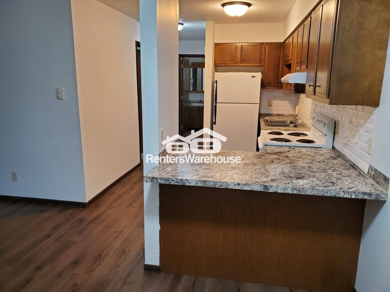 Building Photo - 29 2nd St