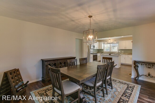 Building Photo - 4 br, 3 bath House - 5916 TAJO AVENUE
