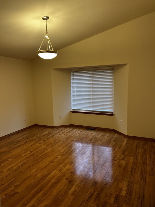 Building Photo - 6540 3rd Way SE