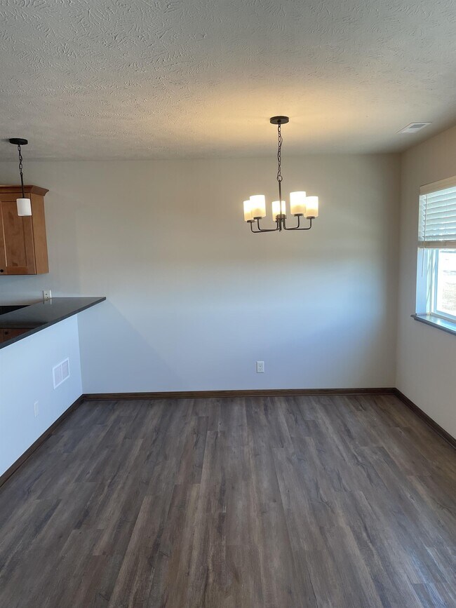 Building Photo - 1400 Cedar Cv Rd