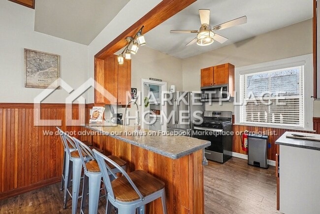 Building Photo - 1391 Woodbridge St