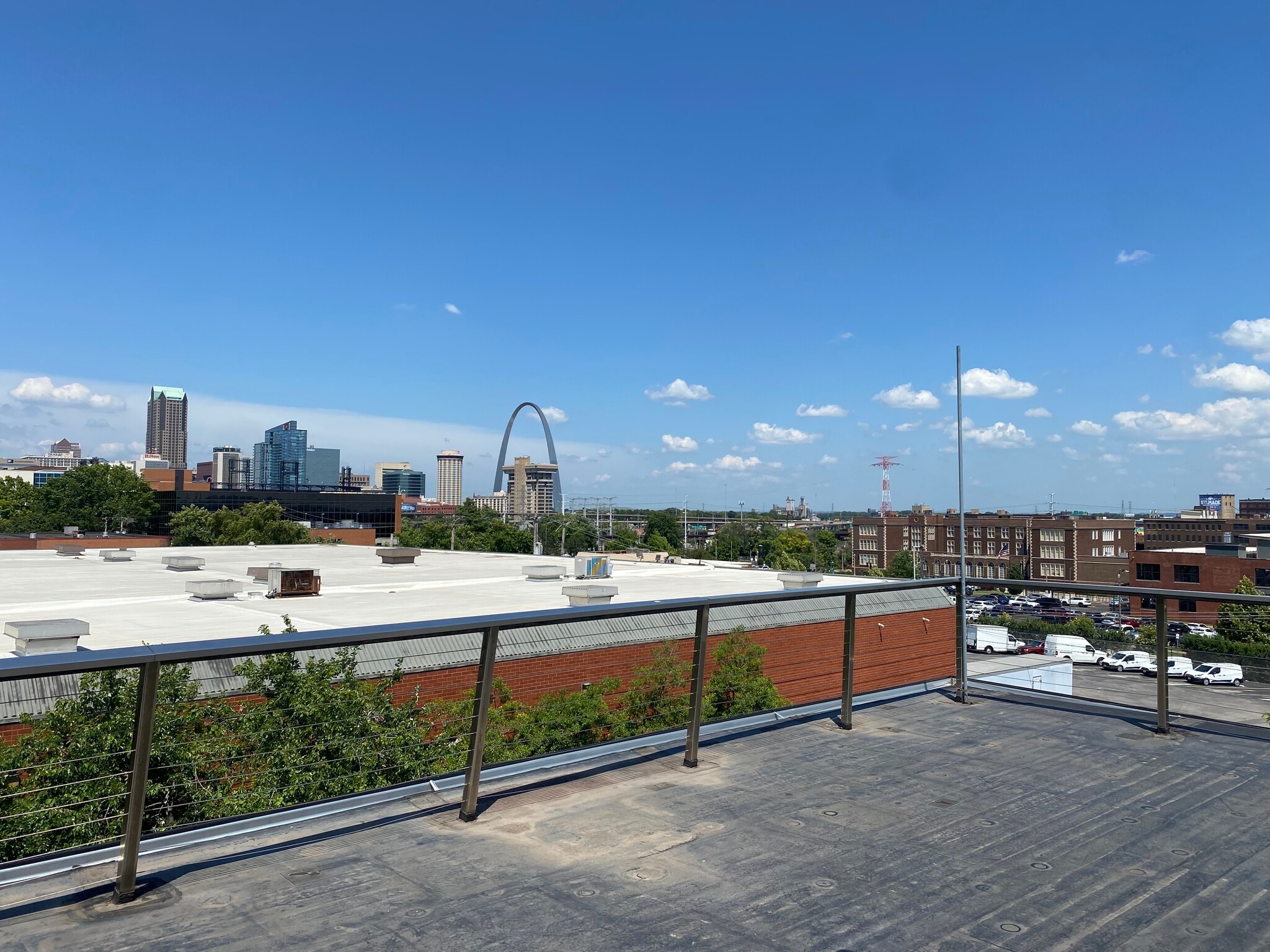 Building Photo - 900 Hickory St