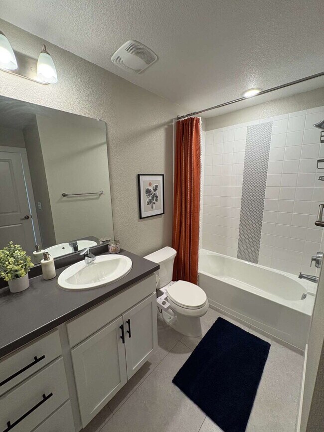 Building Photo - 3bd/2.5ba Paired Home in Trailside w/ side yard