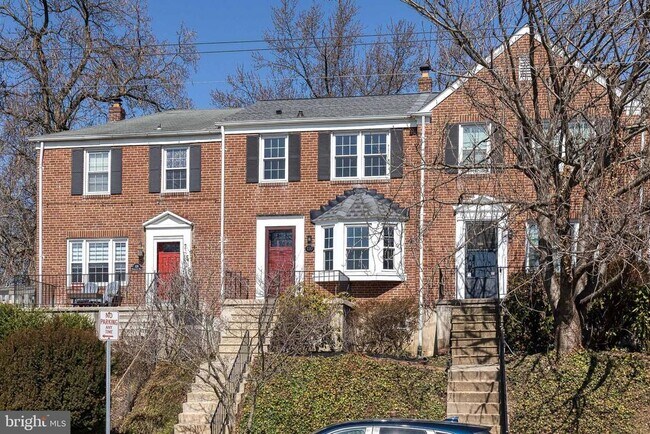 Building Photo - 130 Dumbarton Rd