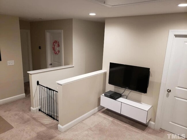 Building Photo - 419 Alamosa Pl