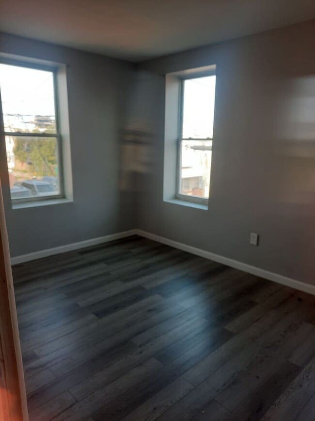 Building Photo - 2740 C St