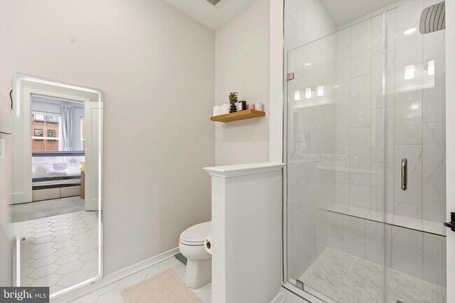 Building Photo - 22810 Tawny Pne Sq