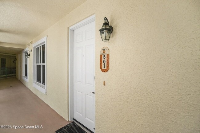 Building Photo - 1437 Pineapple Ave