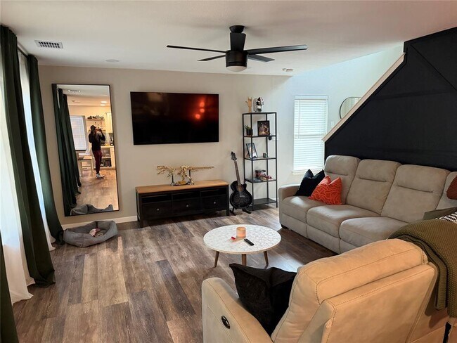 Building Photo - 1504 Sleepytime Trail