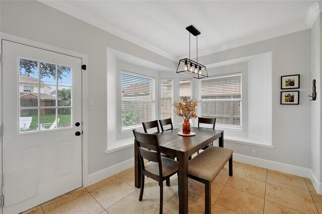 Building Photo - 15714 Stroudwater Ln