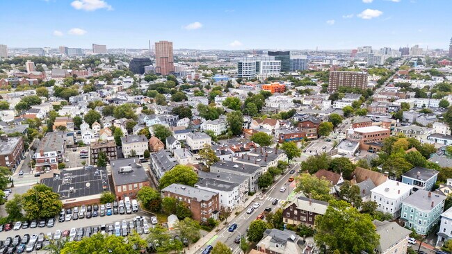 Building Photo - 1433 Cambridge St