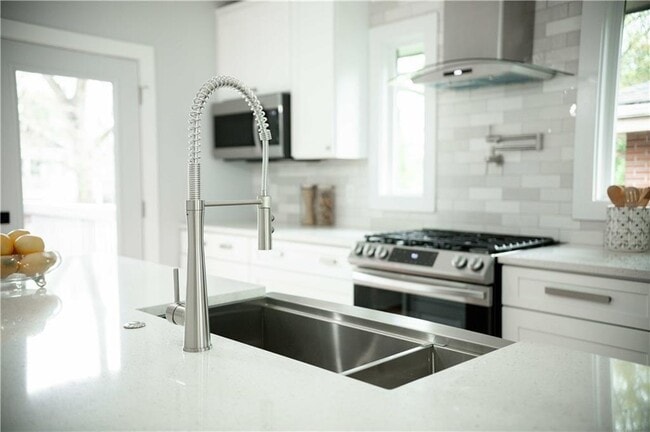 Building Photo - 259 Mellrich Ave NE