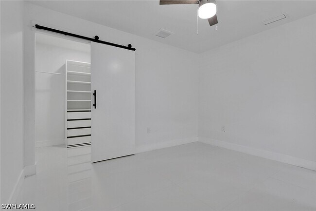 Building Photo - 3820 7th St SW