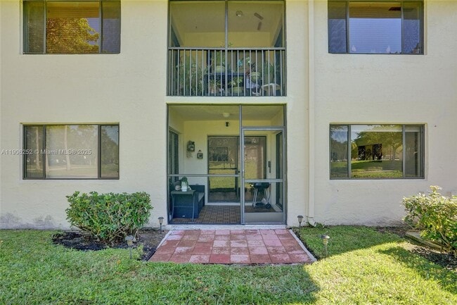 Building Photo - 8137 NW 17th Manor